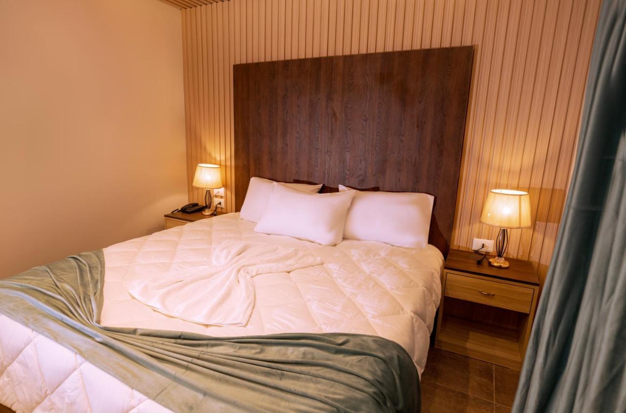 Blue Pyramids Eyes Hotel Al Kawm al Akhdar Exteriör bild