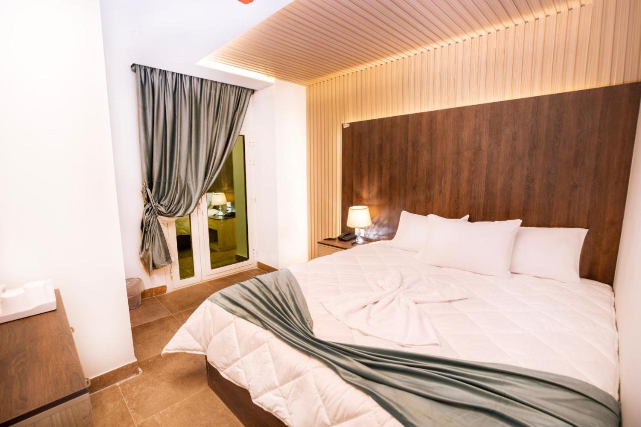 Blue Pyramids Eyes Hotel Al Kawm al Akhdar Exteriör bild