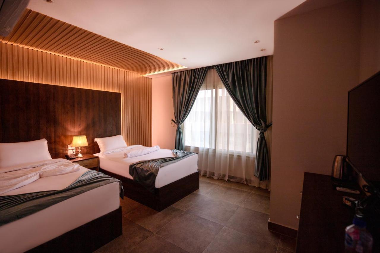 Blue Pyramids Eyes Hotel Al Kawm al Akhdar Exteriör bild