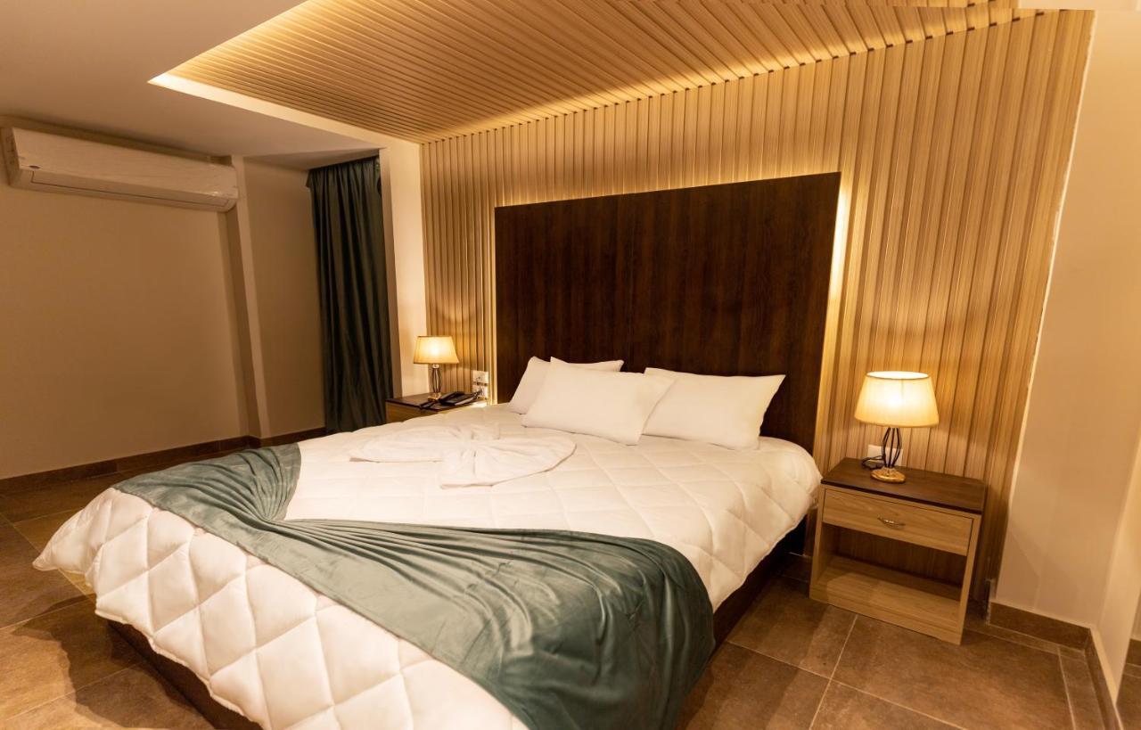 Blue Pyramids Eyes Hotel Al Kawm al Akhdar Exteriör bild